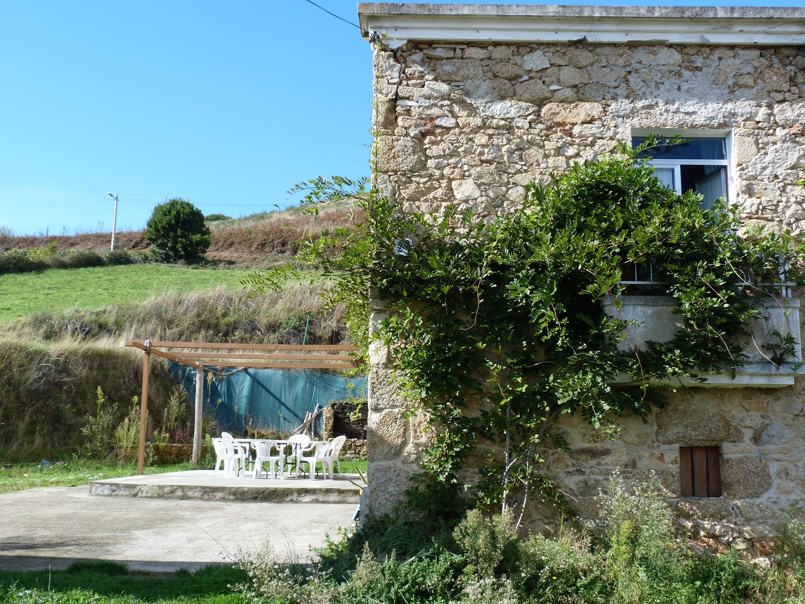 exterieur-lodge-tripsurfgalice-stage-vacnces-surf